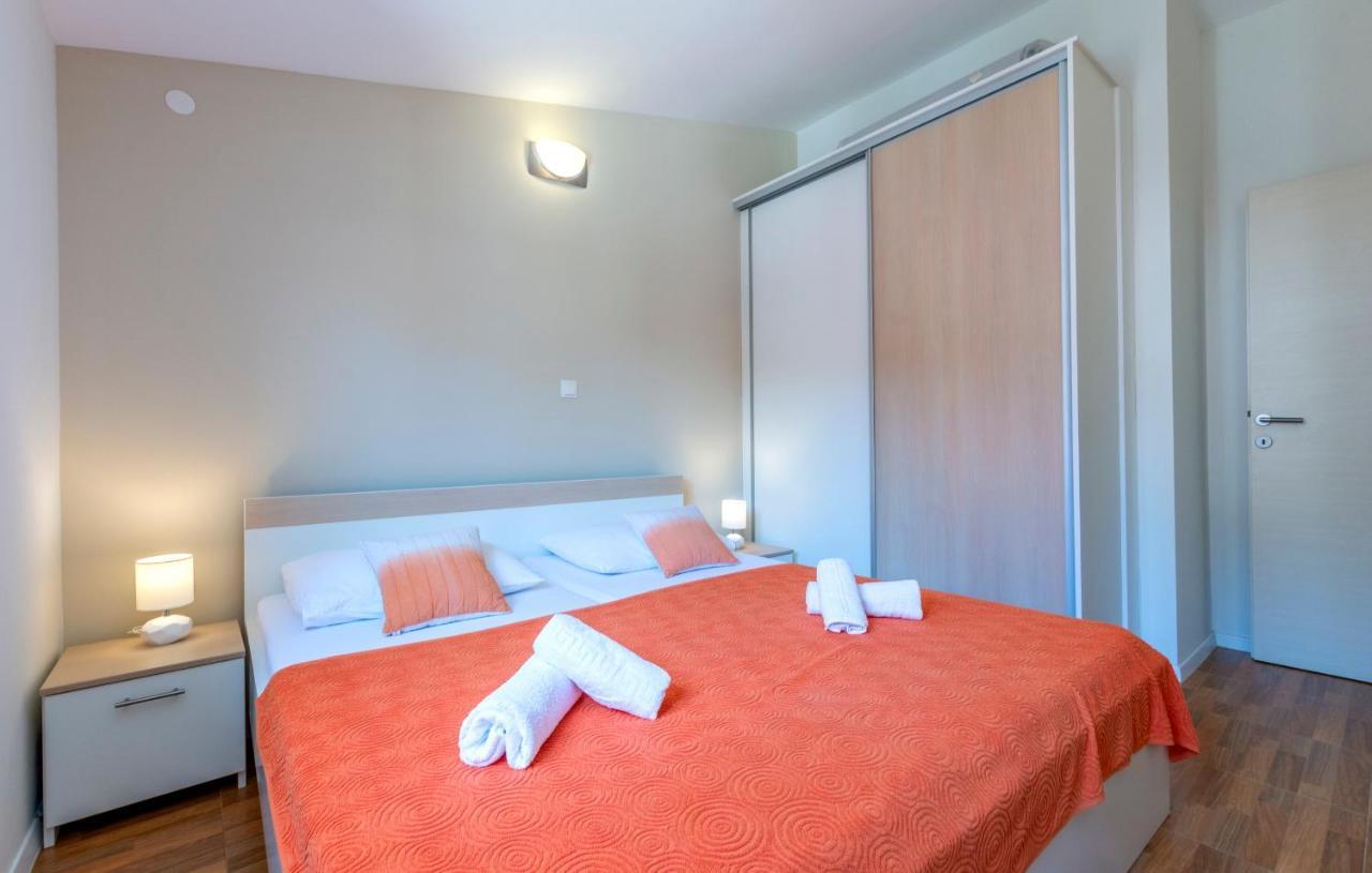 Apartments Listes Milna  Exterior foto
